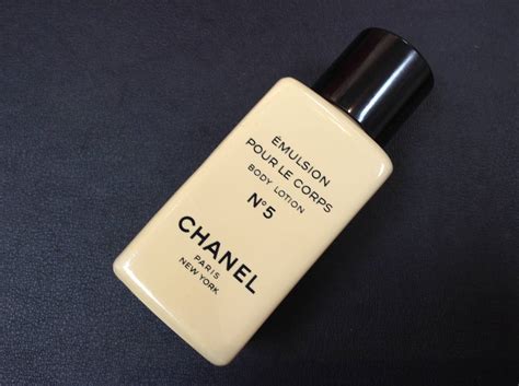 chanel 5 emulsion pour le corps body lotion|Amazon.com: Chanel No. 5 Body Lotion 6.8 ounces, .